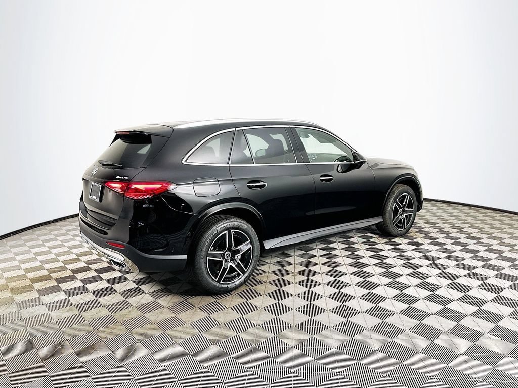 New 2026 Black Mercedes-Benz GLC 300 image 38