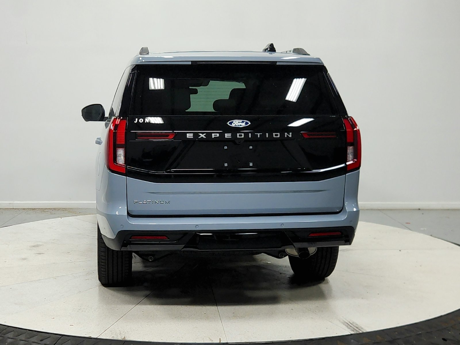 New 2027 Glacier Gray Metallic Tri-Coat Ford Platinum image 7