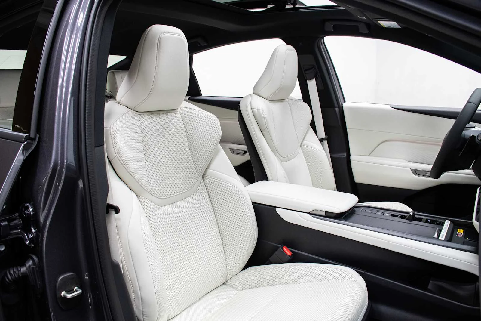 Certified Used 2026 SONIC CHROME Lexus Premium image 27