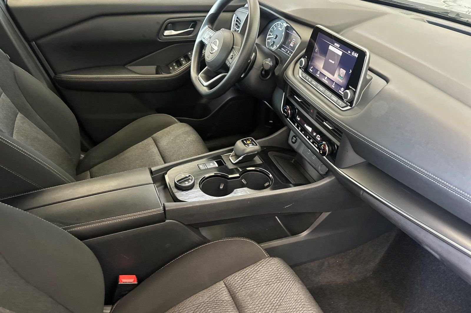Used 2024 Blue Nissan SV image 17