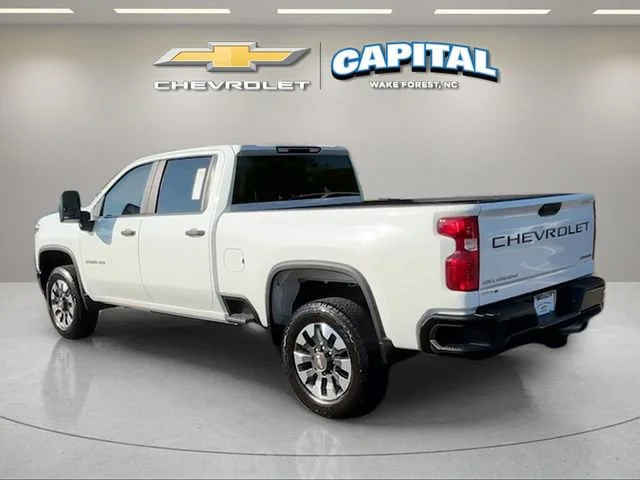 Used 2022 Summit White Chevrolet Custom image 5