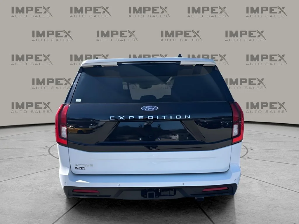 Used 2025 White Ford Active image 4