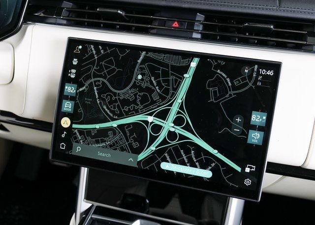 New 2026 Fuji White Land Rover SE image 15