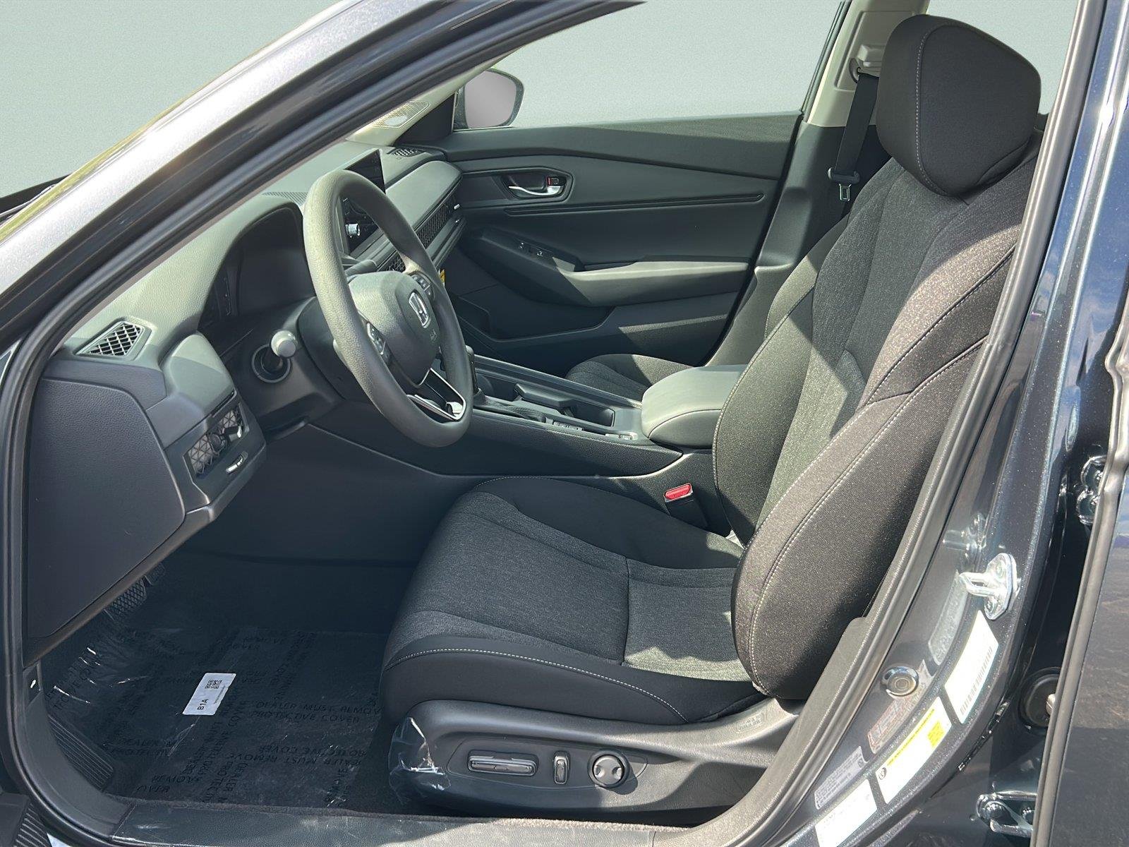 New 2026 Meteorite Gray Metallic Honda SE image 19