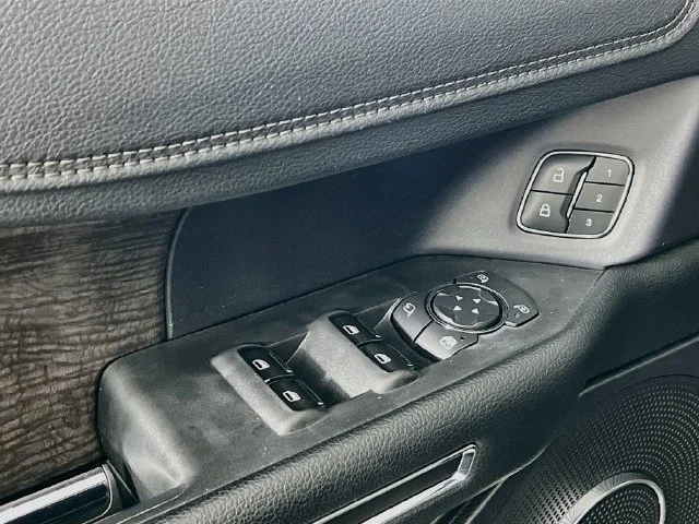 Used 2021 Blue Ford Limited image 9
