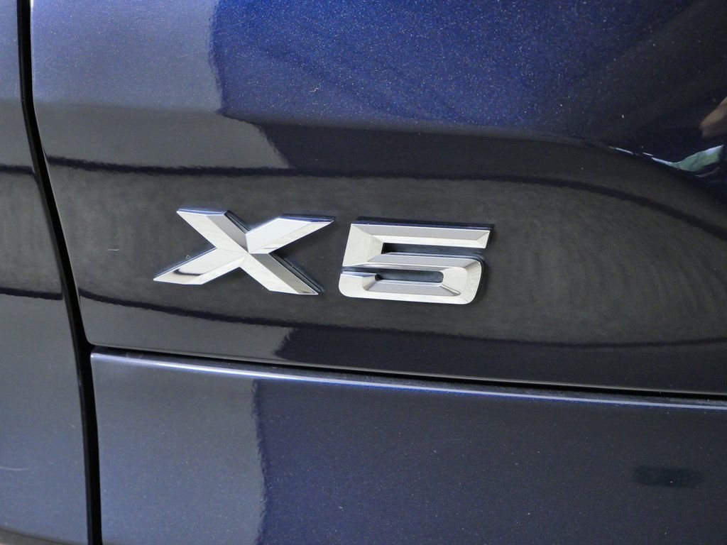 Used 2020 Carbon Black Metallic BMW xDrive40i image 13