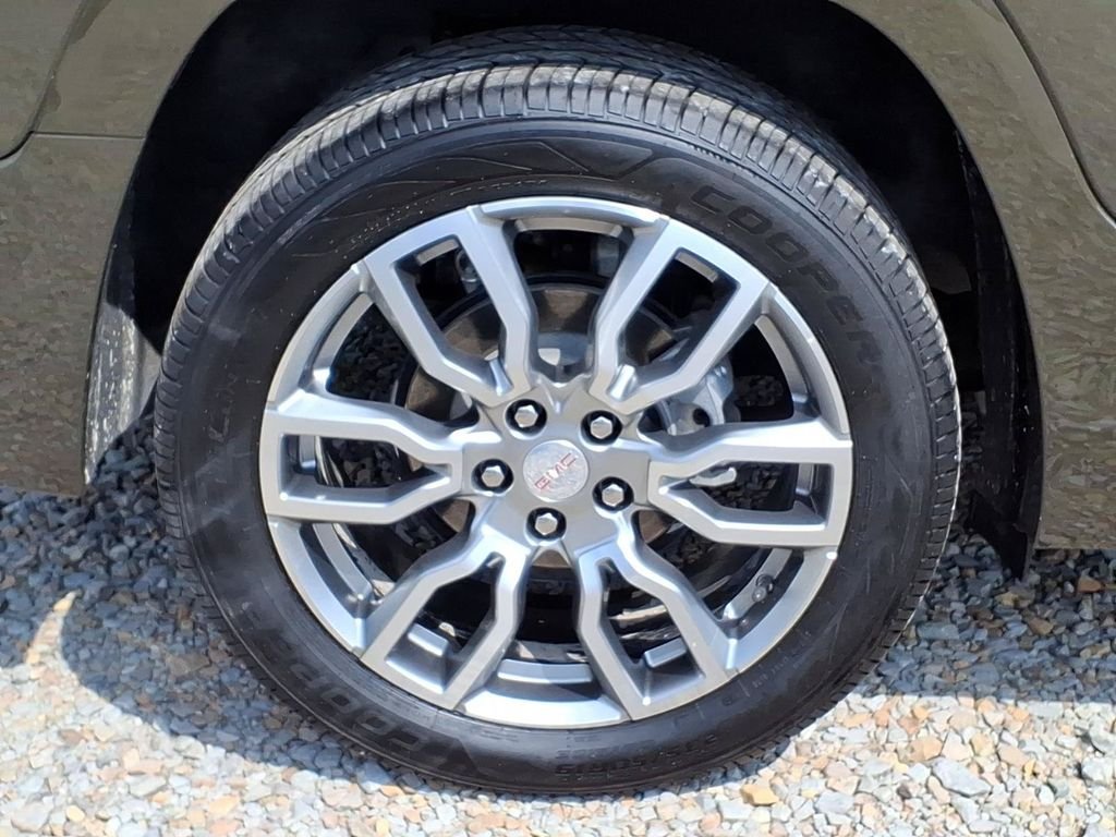 Used 2023 Brown GMC Denali image 10