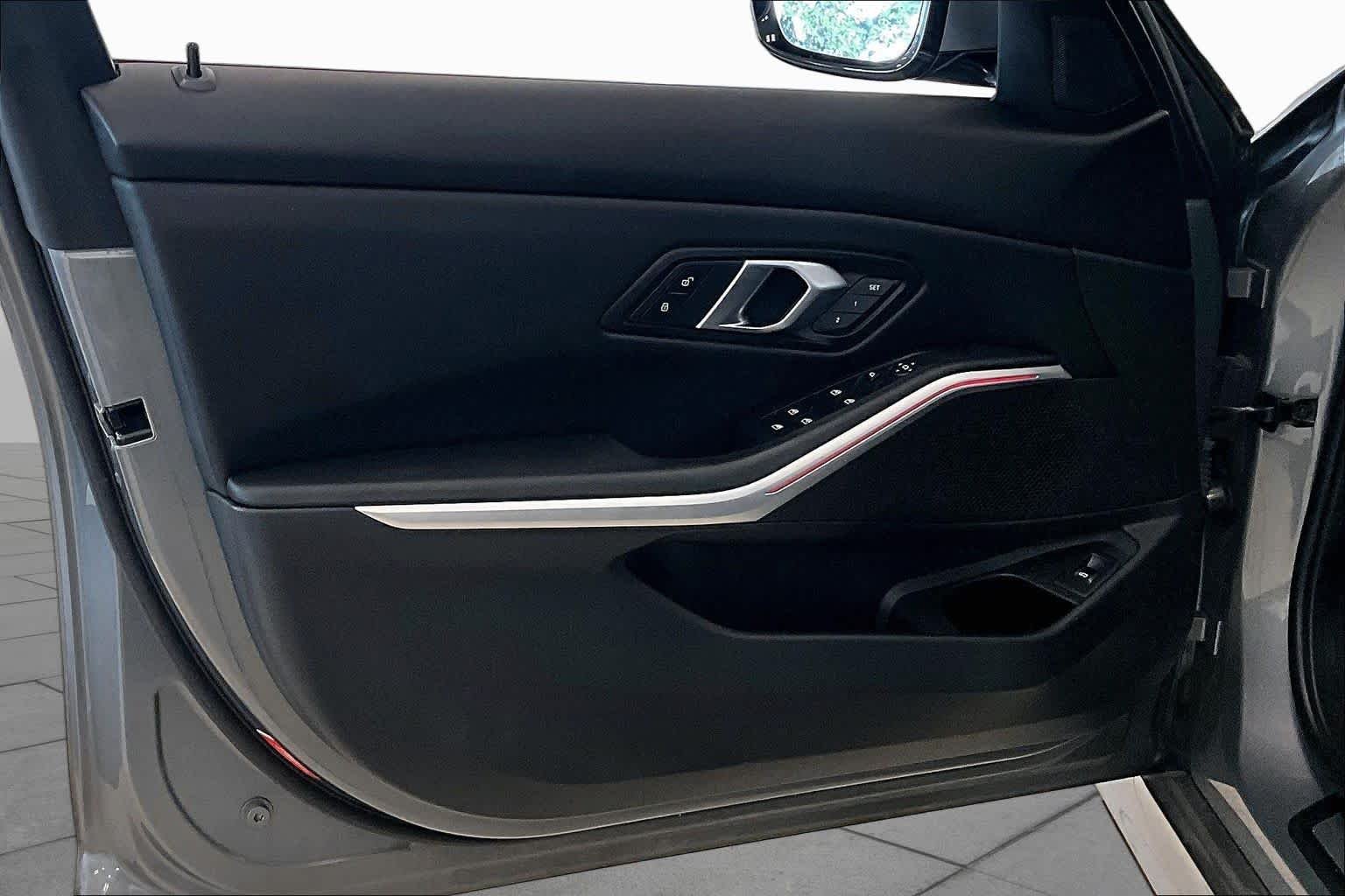 Used 2024 Skyscraper Grey Metallic BMW 330i image 18