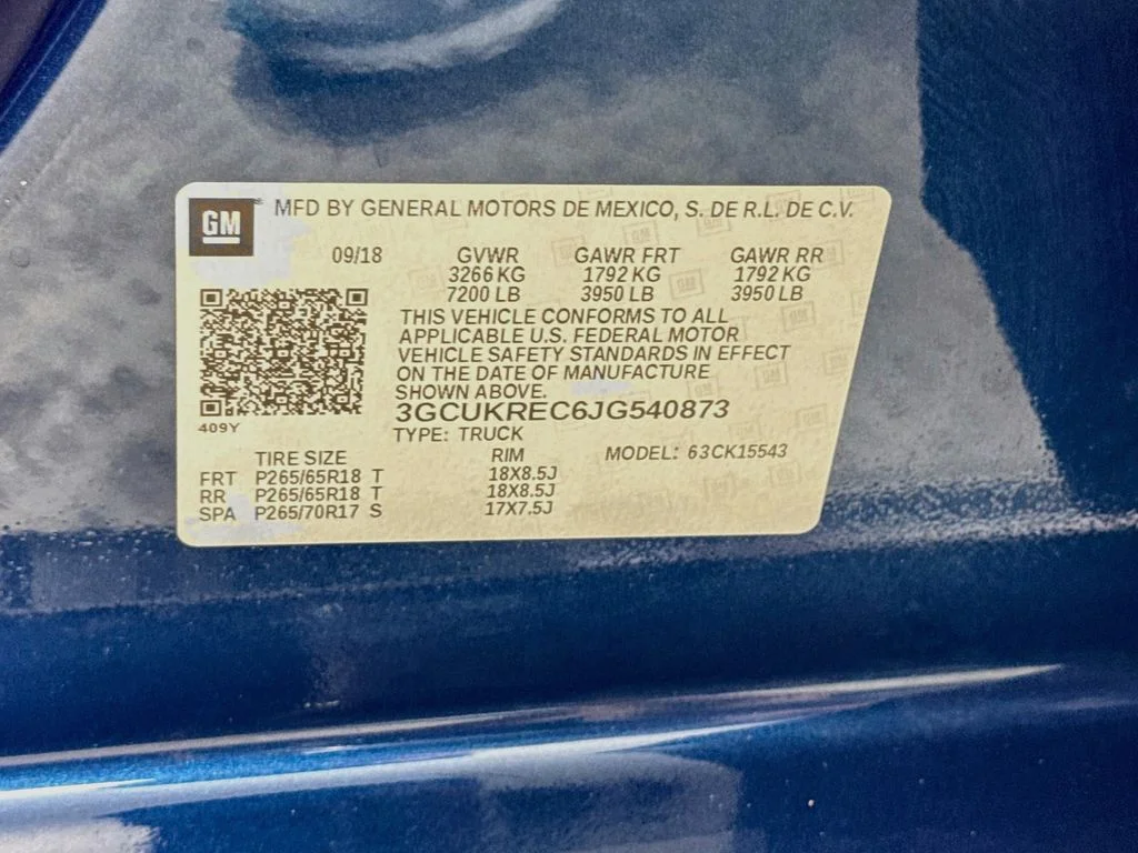 Used 2018 Deep Ocean Blue Metallic Chevrolet LT image 30