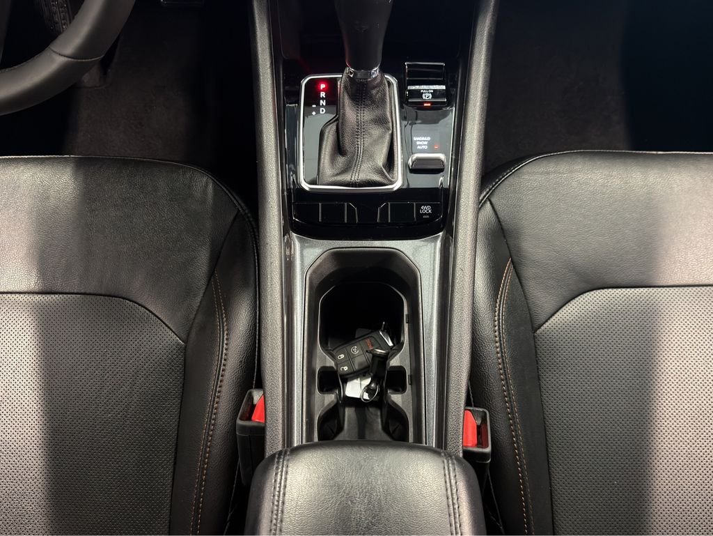 Used 2023 White Jeep Latitude Lux image 13