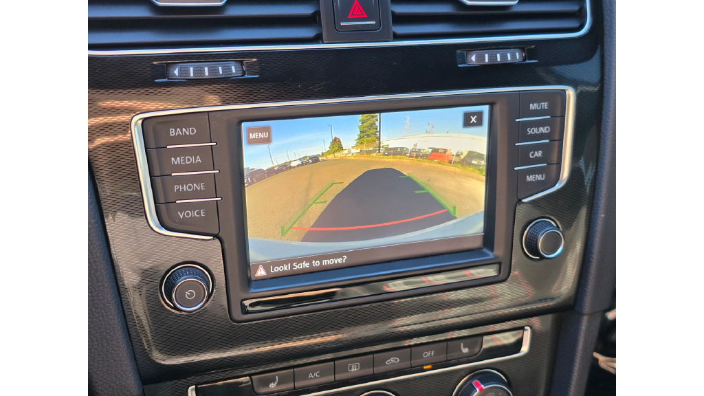 Used 2017  Volkswagen Sport image 57