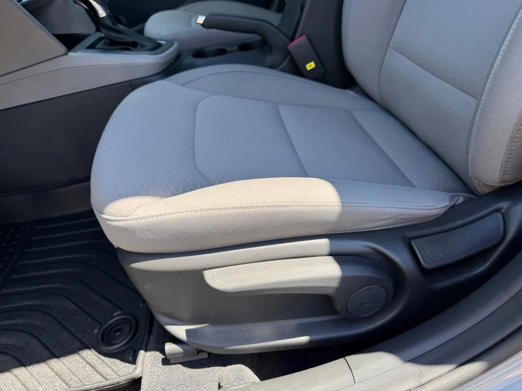 Used 2020 Fluid Metal Hyundai Value Edition image 13