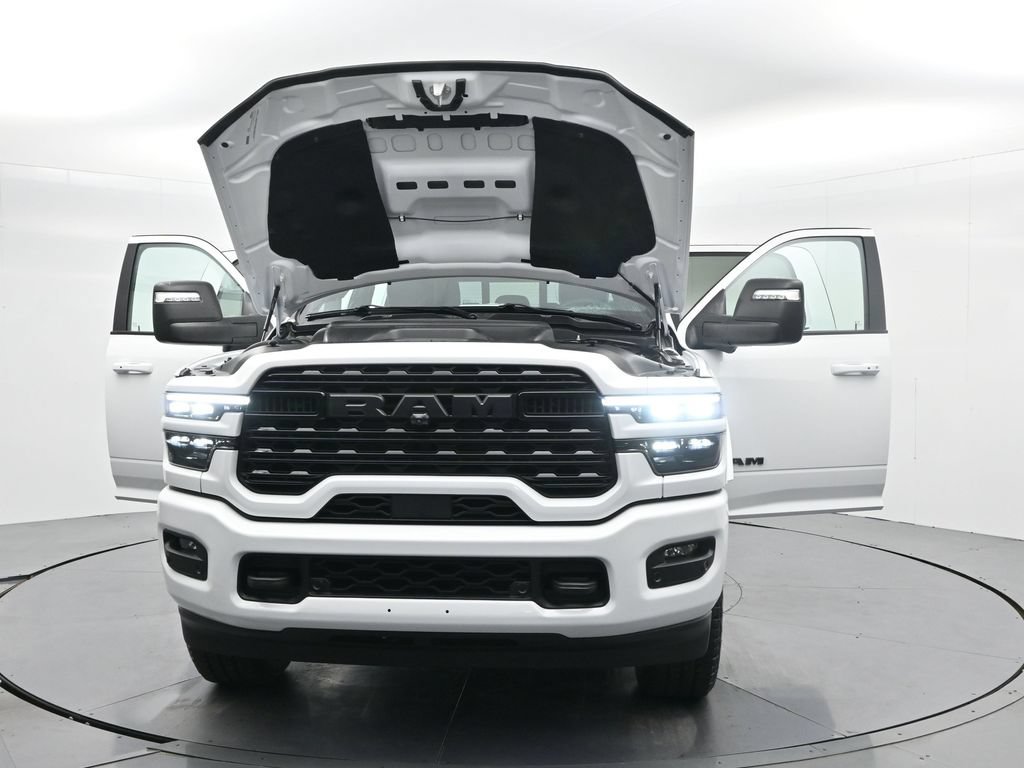 New 2027 Bright White Clear-Coat Exterior Paint RAM Limited image 45