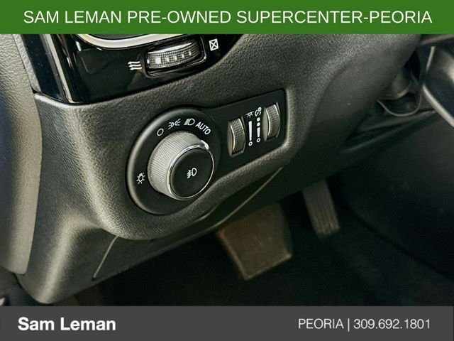 Used 2021 Blue Jeep Latitude Plus image 10