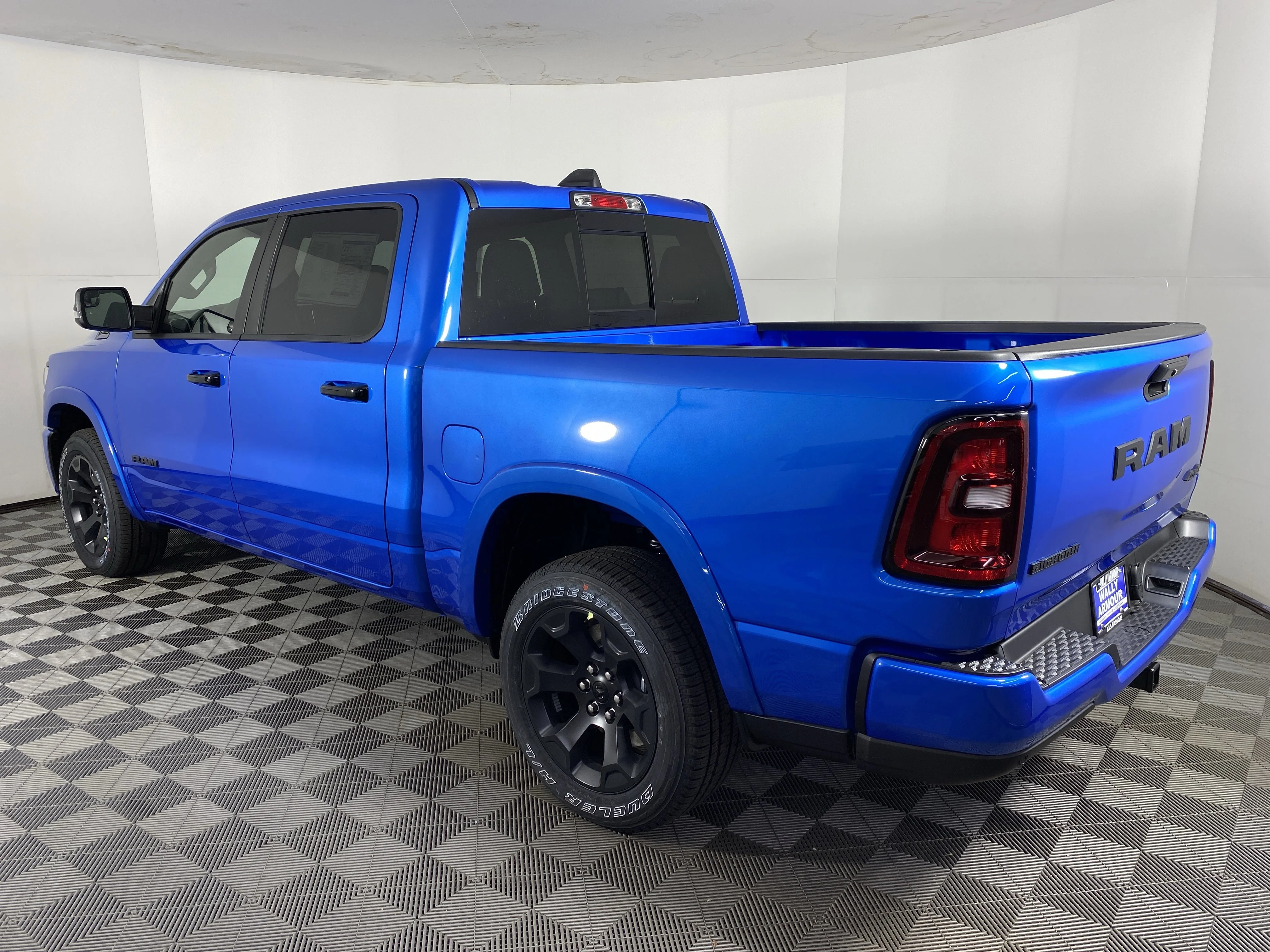 New 2026 Hydro Blue Pearl-Coat Exterior Paint RAM Big Horn/Lone Star image 9
