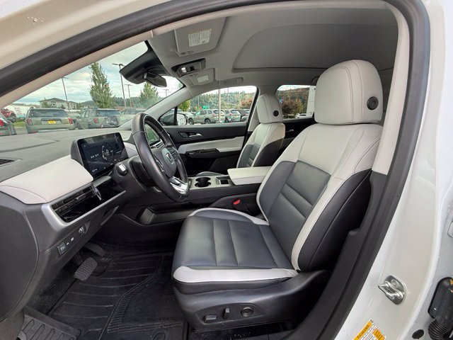 Used 2024 Snowfall Pearl Honda Touring image 12