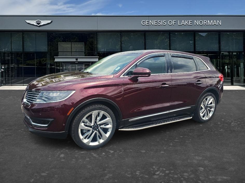 Used 2017 Burgundy Velvet Metallic Tinted Clearcoat Lincoln Black Label image 1