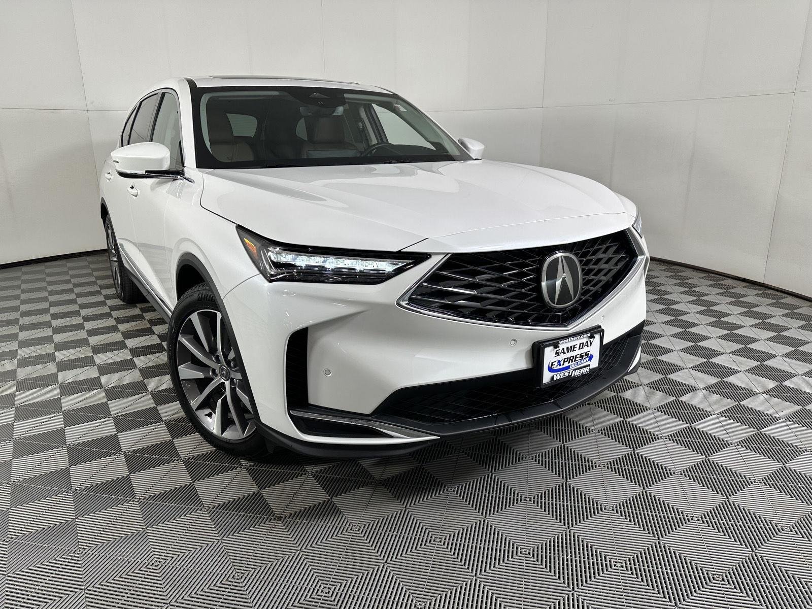 Used 2025 Platinum White Pearl Acura SH-AWD w/Tech image 33