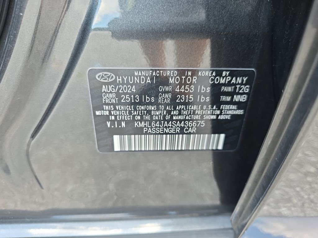 Used 2025 Portofino Gray Hyundai SEL image 36
