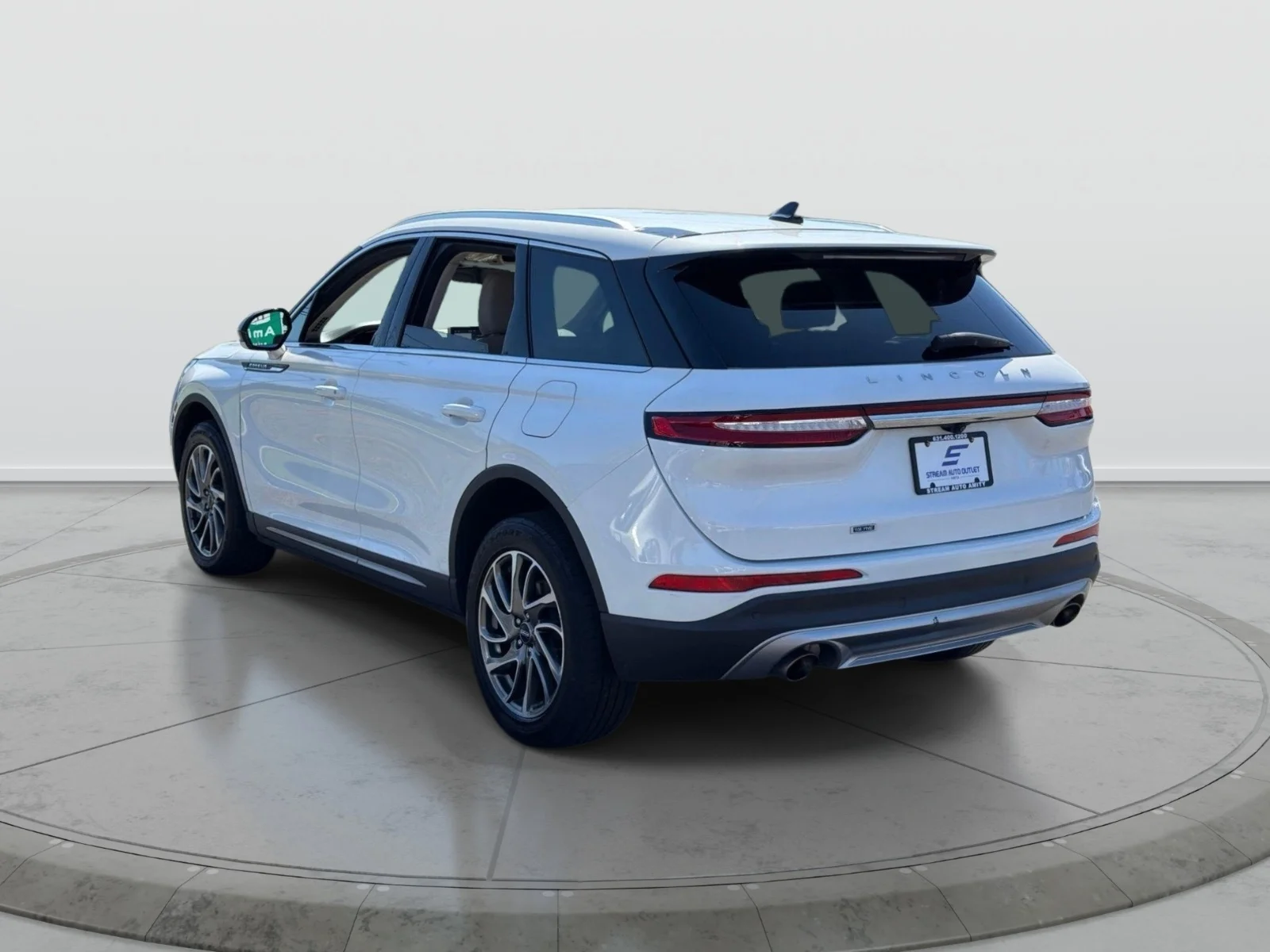 Used 2022 White Lincoln Standard image 5