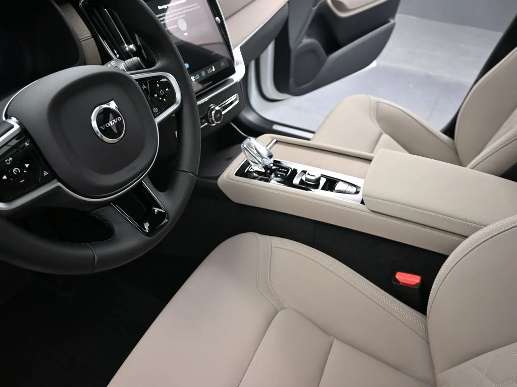 Used 2026 Crystal White Volvo Plus image 11