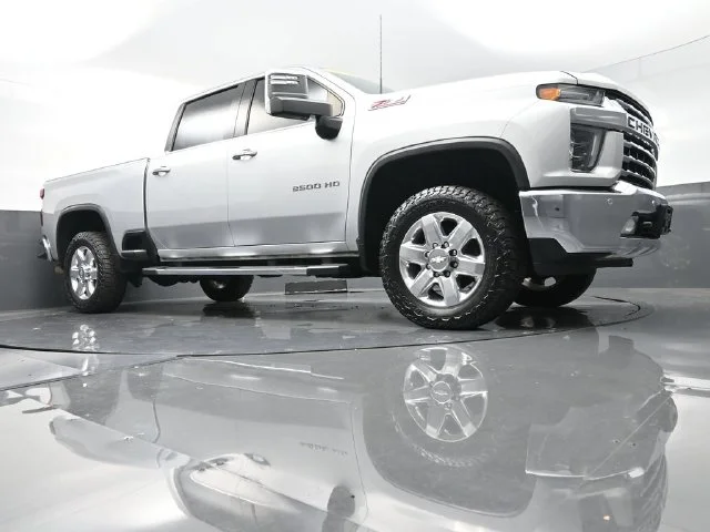Used 2020 Silver Chevrolet LTZ image 44
