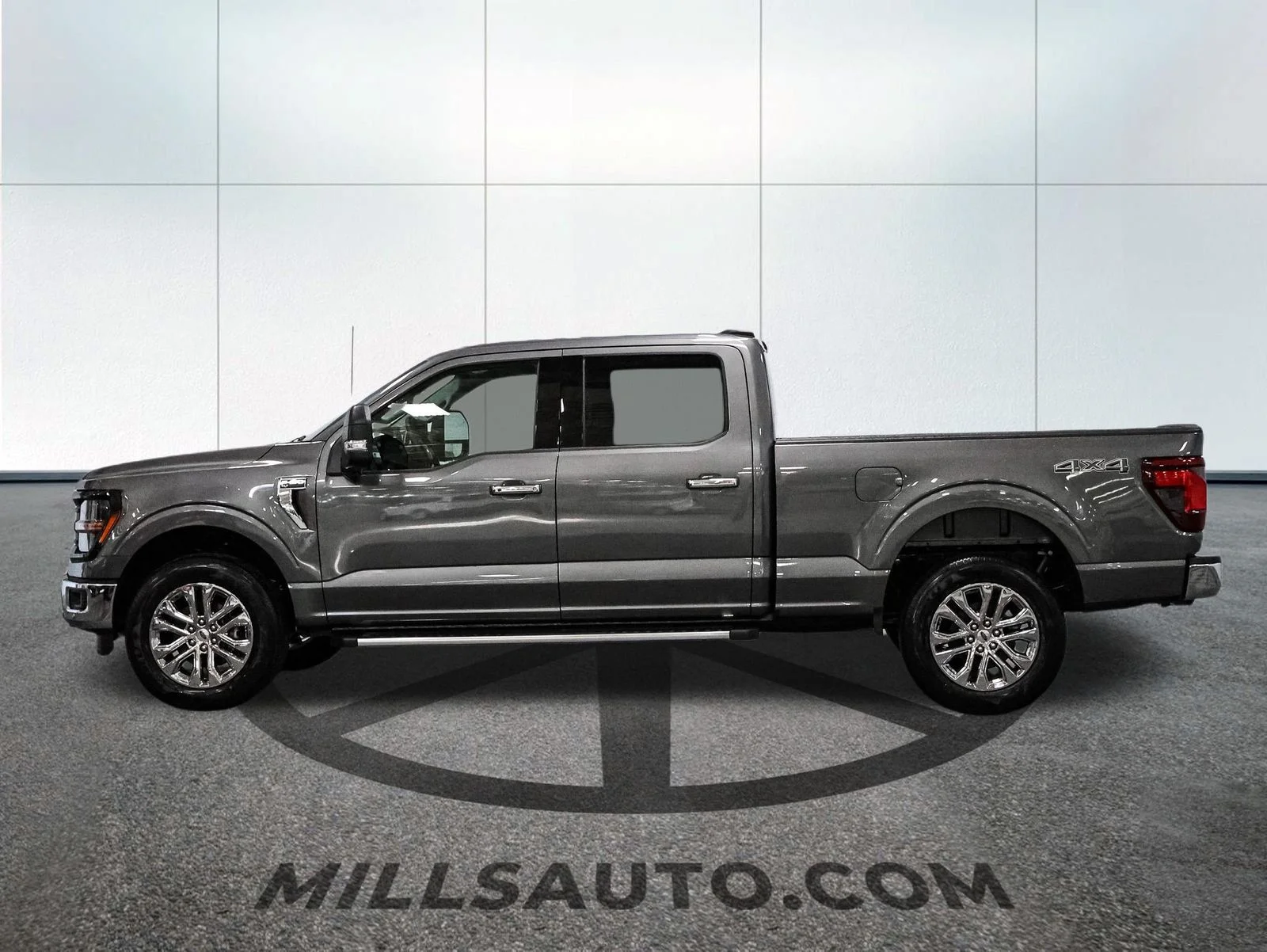 New 2026 Carbonized Gray Metallic Ford XLT image 3