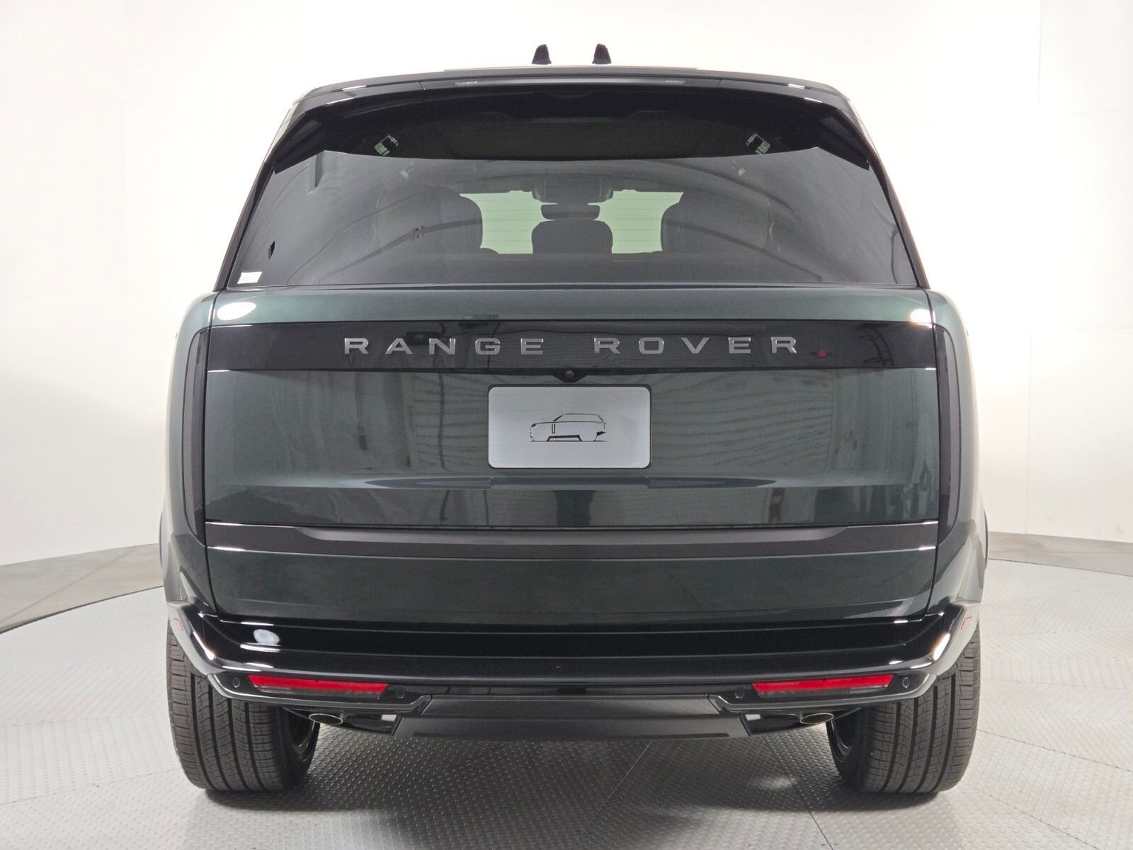 New 2026 Belgravia Green Land Rover SE image 7