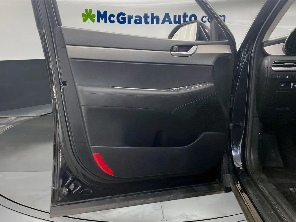 Certified Used 2025 White Hyundai SEL image 27
