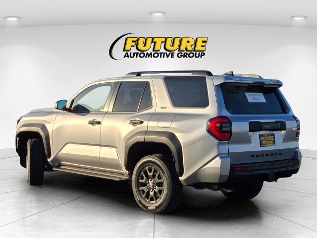 Used 2025  Toyota SR5 image 6
