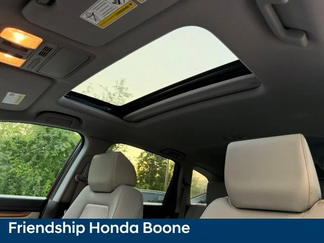 Used 2018 Red Honda Touring image 37