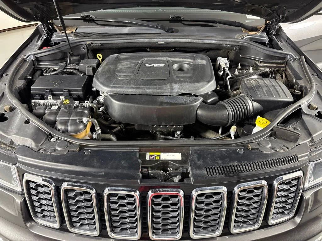 Used 2018 Gray Jeep Limited image 50