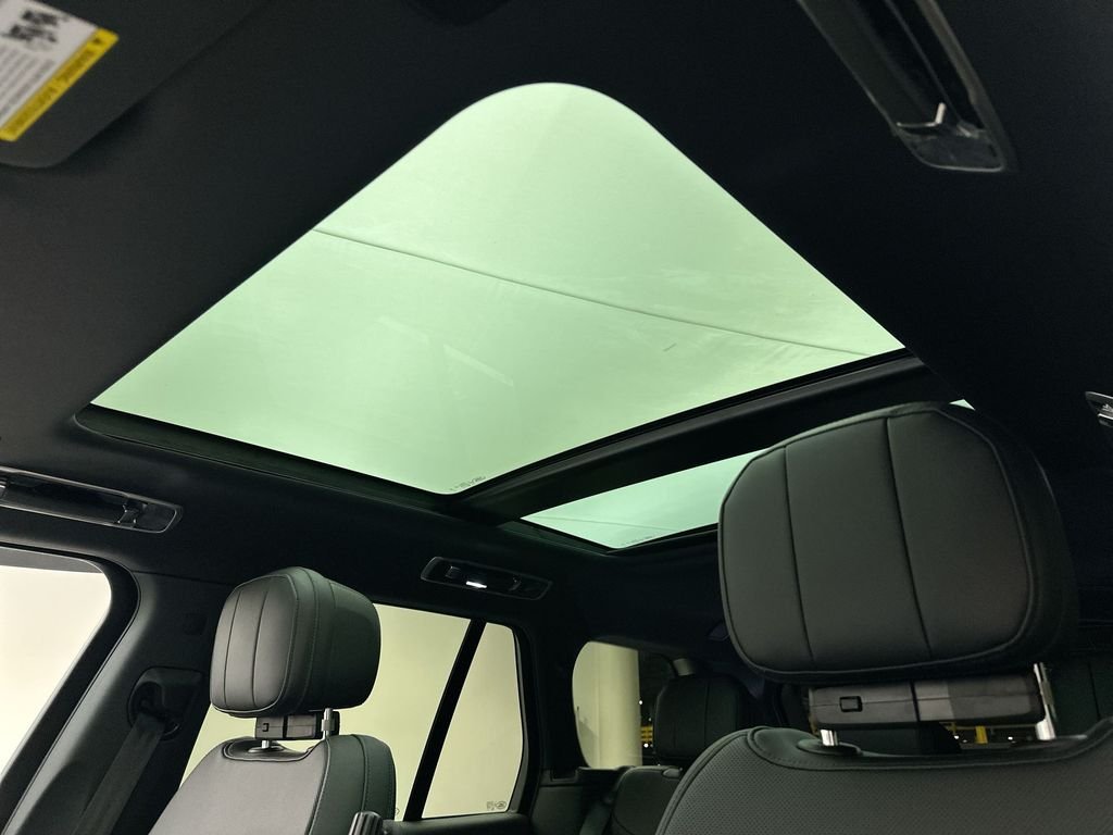 New 2026 Fuji White Land Rover SE image 11