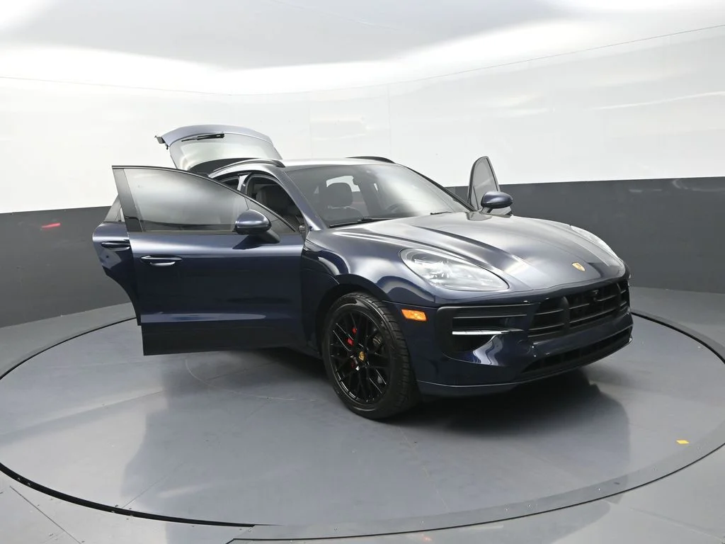 Used 2021  Porsche GTS image 29