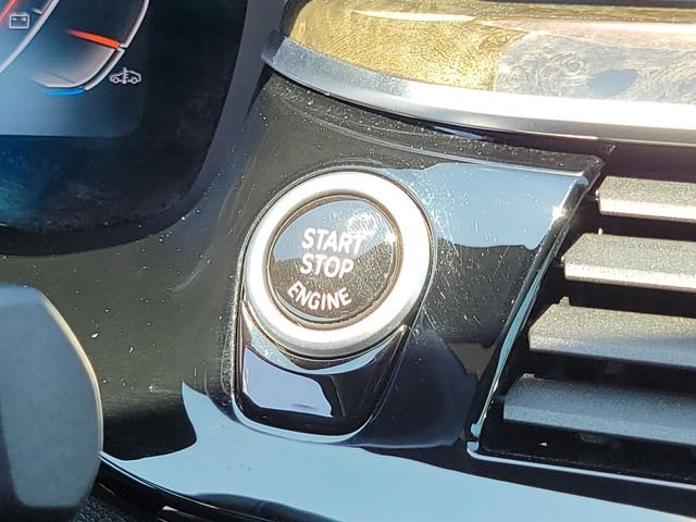 Used 2022 White BMW 540i xDrive image 30