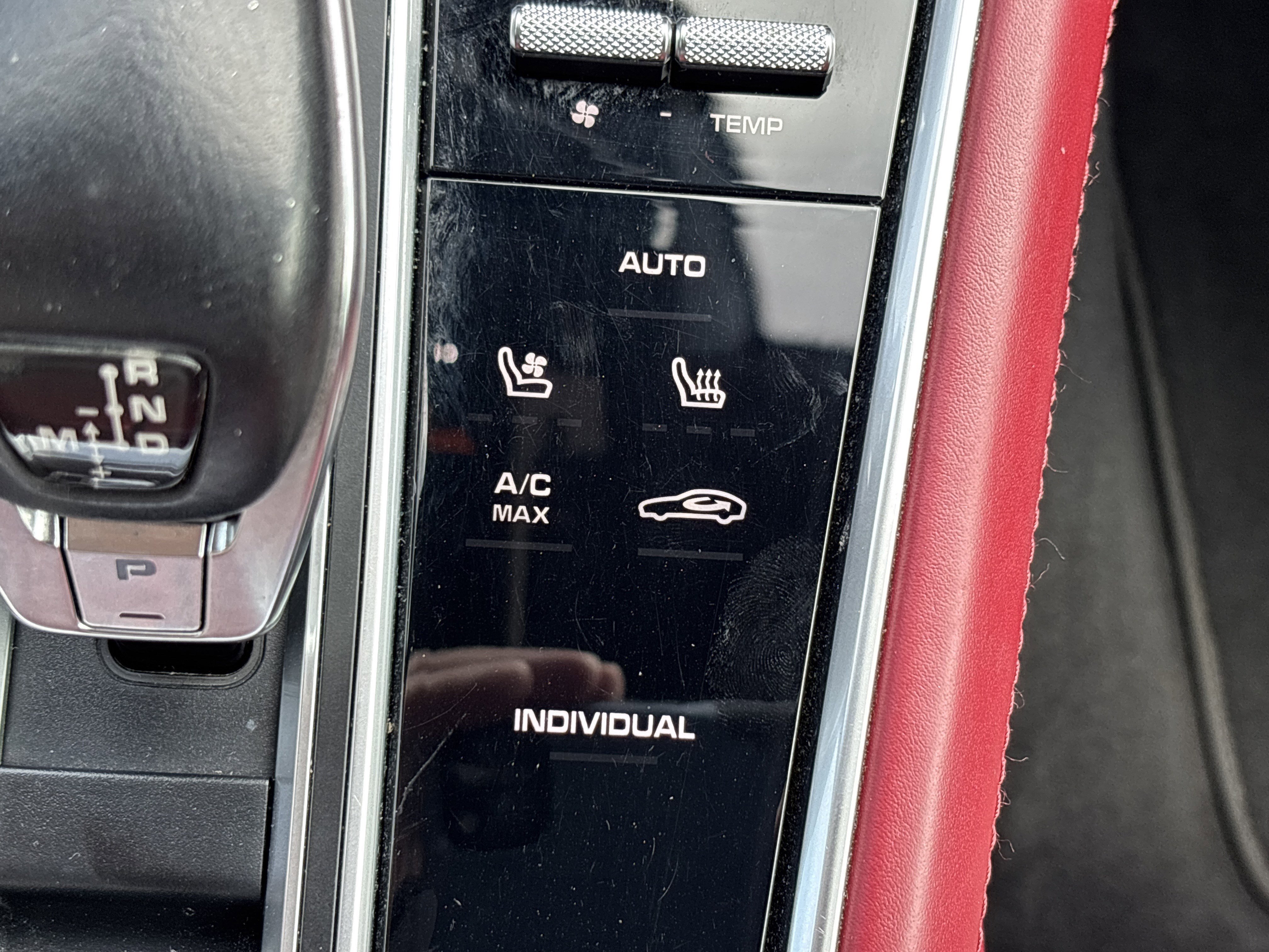 Used 2019 Black Porsche 4 AWD image 40