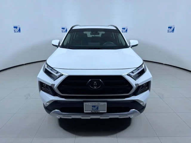 Used 2022 White Toyota Adventure image 16