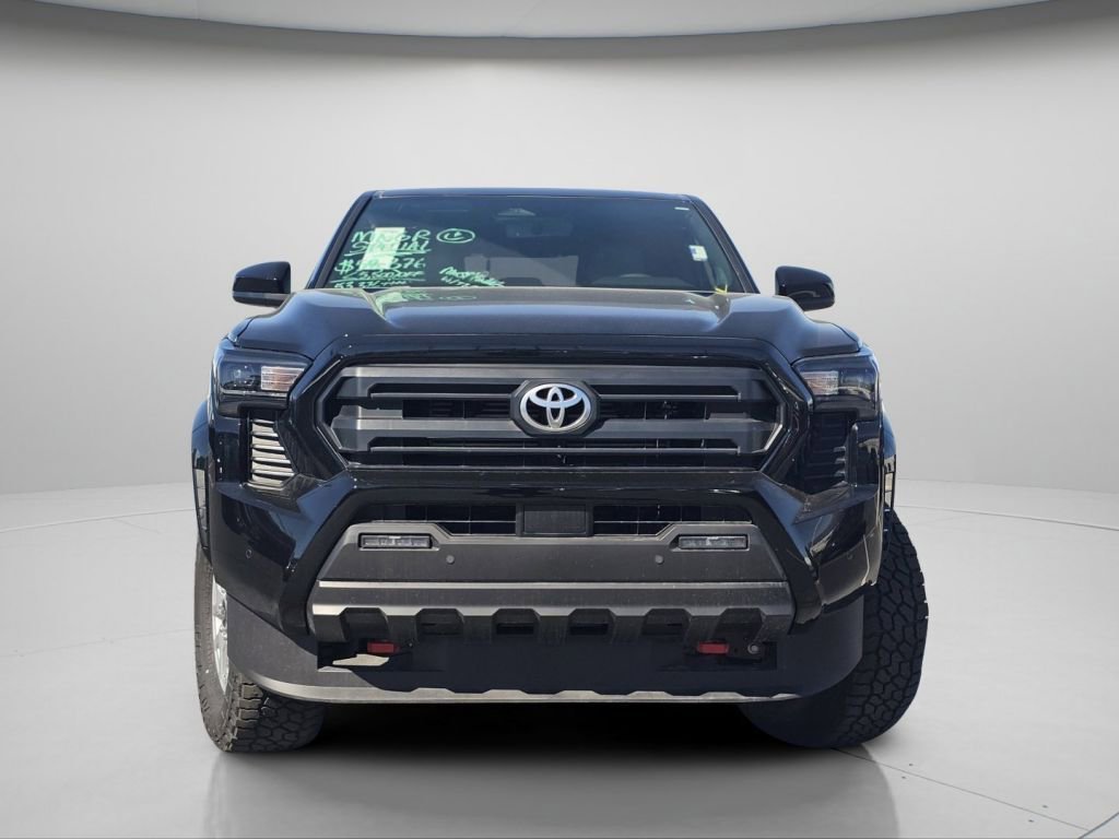 2025 Toyota Tacoma SR5 - Photo 3