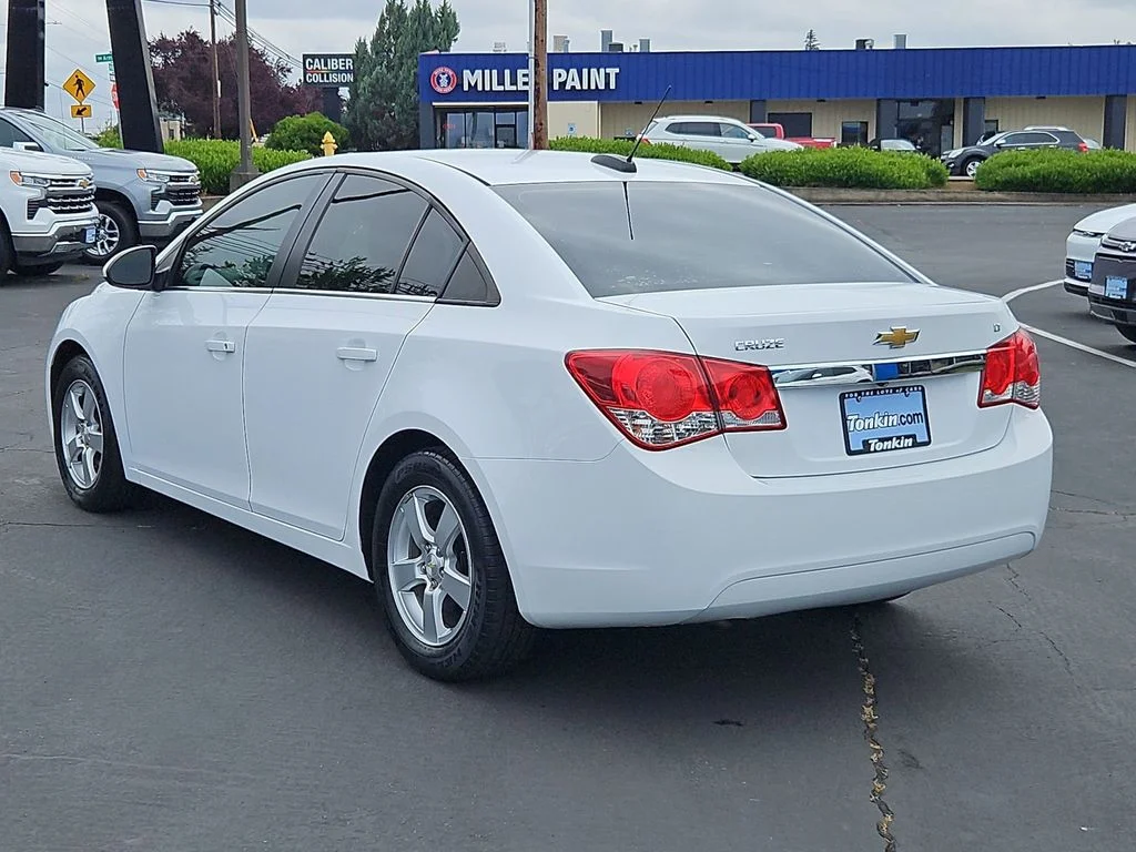 Used 2015 Summit White Chevrolet 1LT image 4