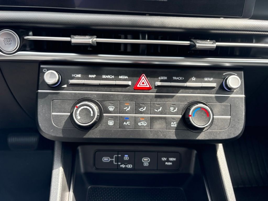 2025 Hyundai Tucson SE - Photo 22