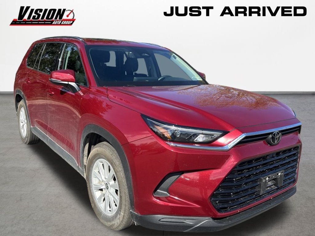 Used 2025  Toyota XLE image 7