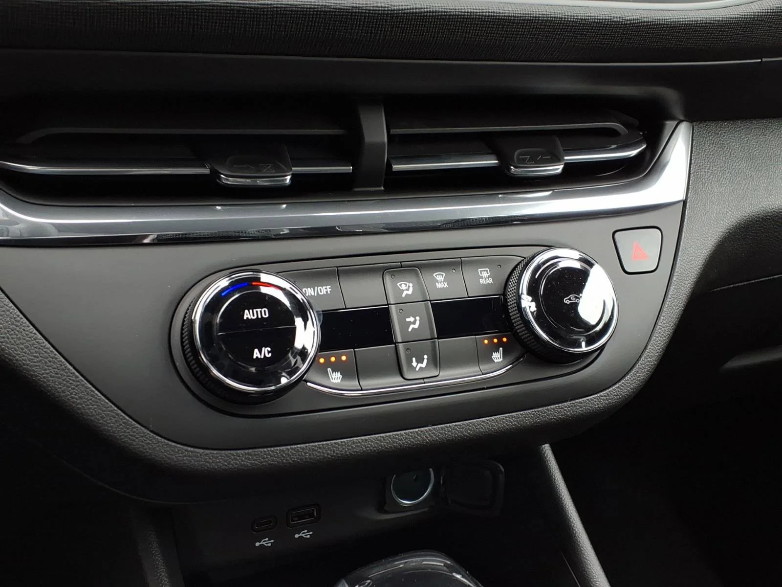 2026 Buick Envista Preferred - Photo 17