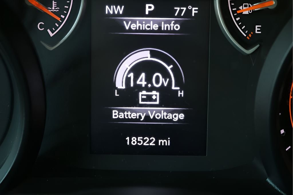 Used 2024  Jeep Sport S image 27