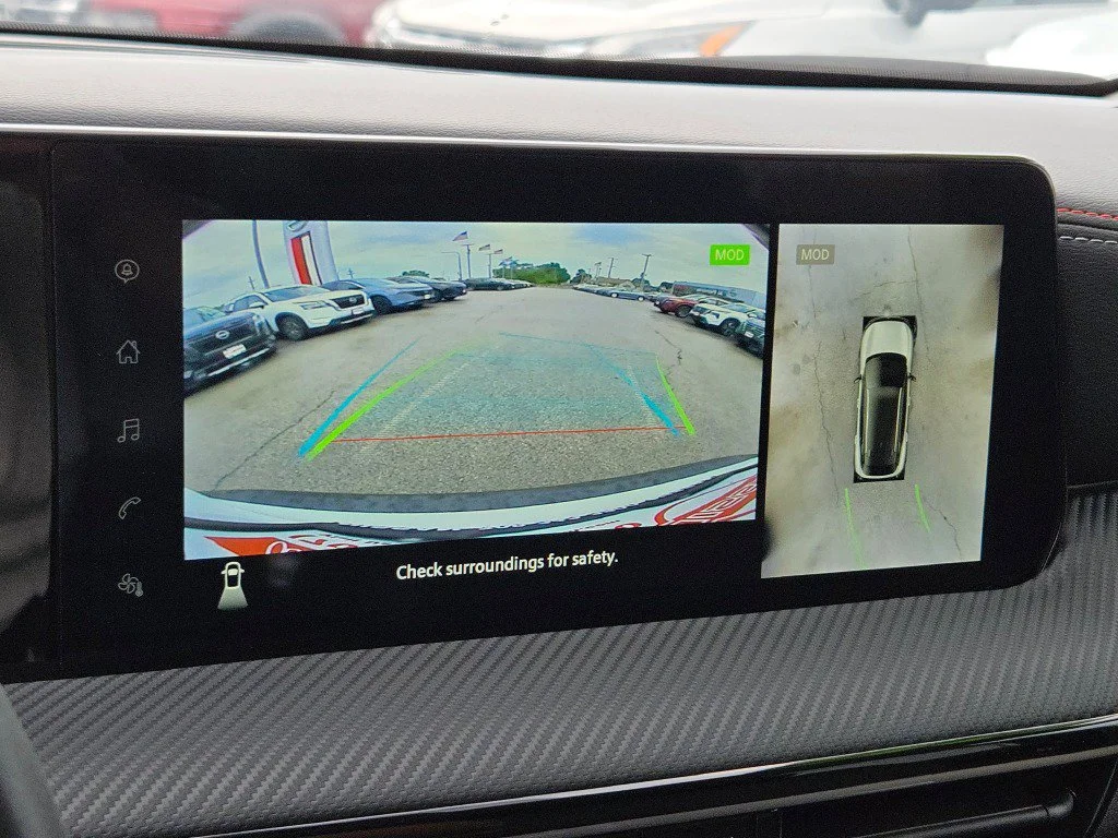 Used 2025 White Nissan SR image 26
