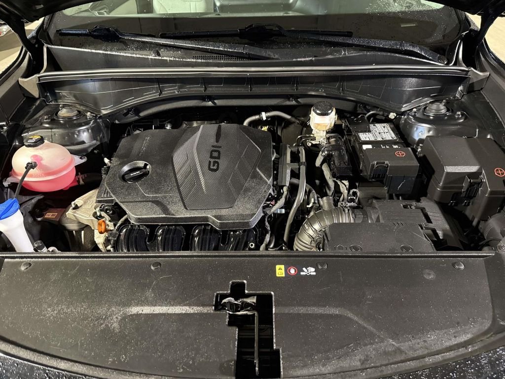 Used 2022 Black Kia S image 12