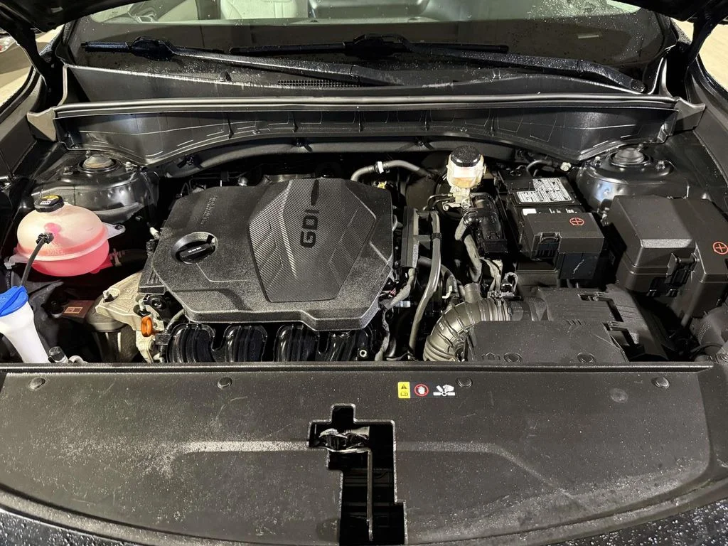 Used 2022 Black Kia S image 12