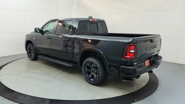 New 2026 Diamond Black Crystal Pearl-Coat Exterior Paint RAM Big Horn/Lone Star image 7