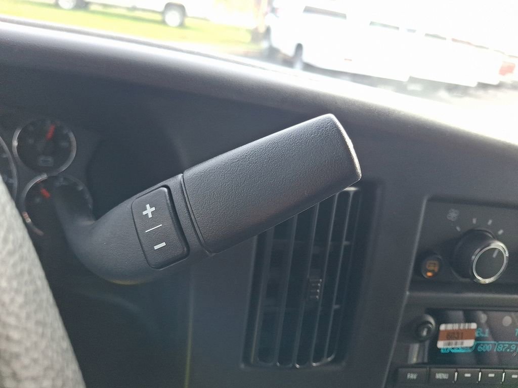 2025 GMC Savana Cargo Work Van - Photo 8