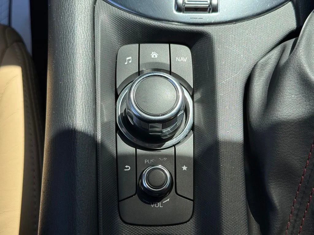 Used 2016 Red Mazda Grand Touring image 26