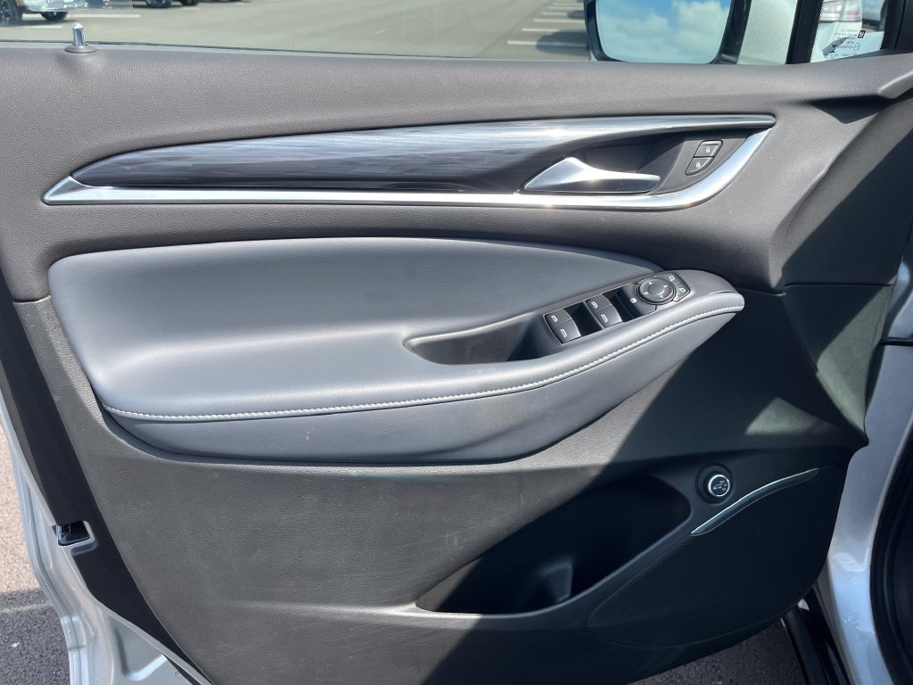 Used 2022 Silver Buick Essence image 11